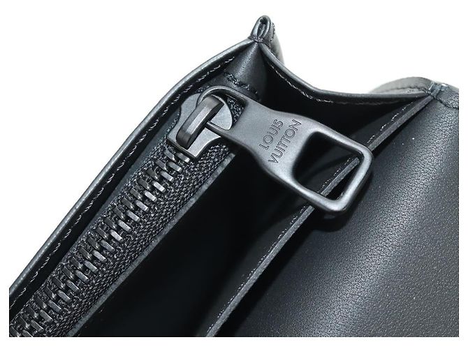LOUIS VUITTON Taurillon Clemence Brazza Portefeuille M69038 Auth 186687SM Nero - vista 10