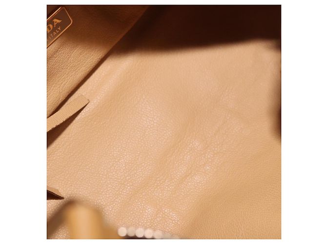 Borsa a Spalla in Pelle Beige Oro PRADA Auth gh2210A D'oro - vista 9