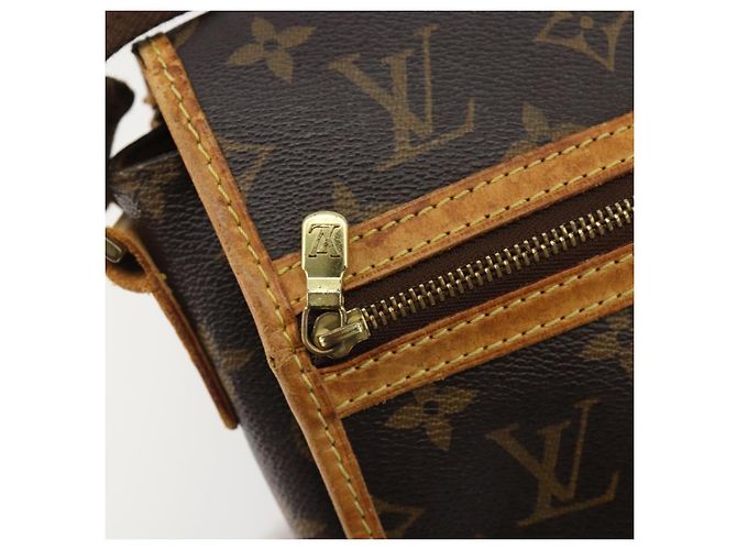 LOUIS VUITTON Monogram Pochette Bosphore Shoulder Bag M40044 LV Auth ar13986 Monogramma - vista 17