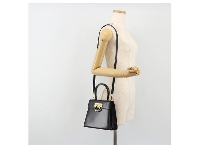 Bolso Salvatore Ferragamo Gancini de Cuero 2way Negro Oro Auth 190688 Dorado - vista 26
