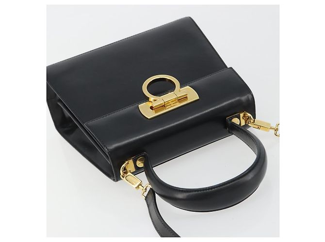 Bolso Salvatore Ferragamo Gancini de Cuero 2way Negro Oro Auth 190688 Dorado - vista 6