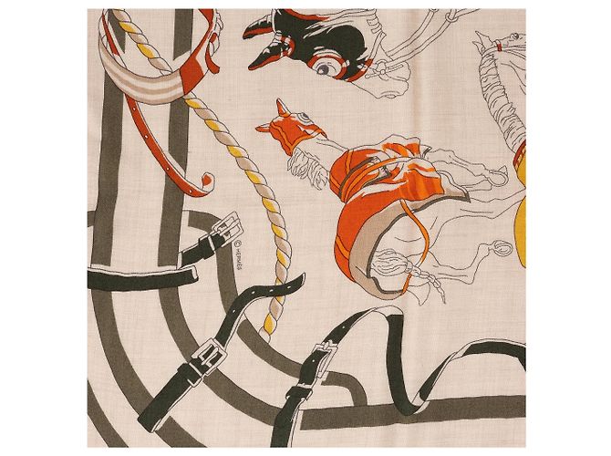 Fazzoletto in cashmere e seta Hermès Carré 100 "RONDS DE MARCHE" Beige - vista 12