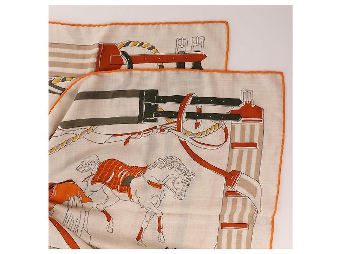 Fazzoletto in cashmere e seta Hermès Carré 100 "RONDS DE MARCHE" Beige - vista 3