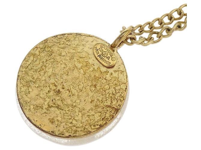 Choker Chanel Vintage CC con pendente rotondo in metallo D'oro - vista 2