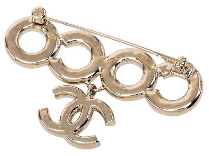 Spilla Chanel Coco Mark placcata oro D'oro - vista 2