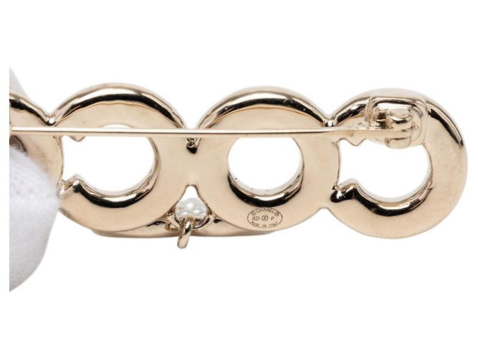 Spilla Chanel Coco Mark placcata oro D'oro - vista 3
