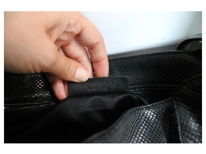 Yves Saint Laurent Borsa Mombasa in Pelle di Lucertola Nera - vista 11