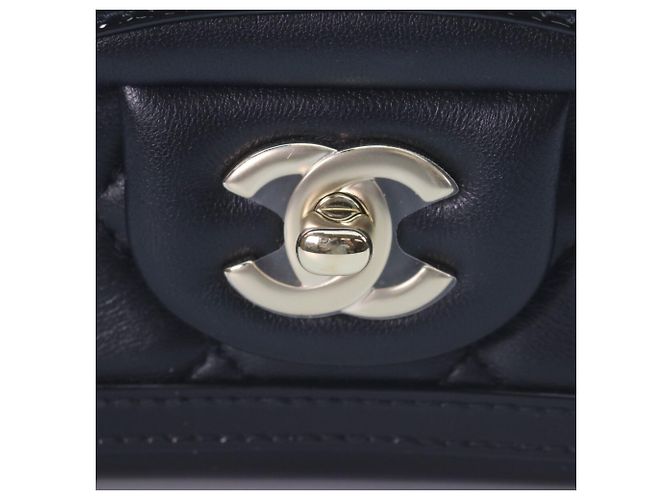 Chanel AS4288 Matelassé Shoulder Bag Nero - vista 6