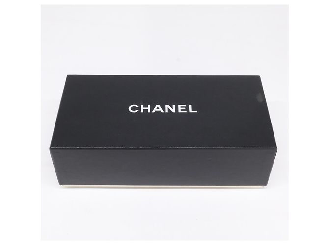 Bretelle Chanel 97P in pelle con design logo Nero Bianco - vista 10