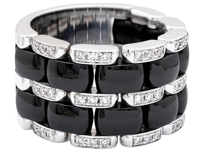 Anello Chanel, "Ultra" in oro bianco, ceramica nera e diamanti. - vista 2
