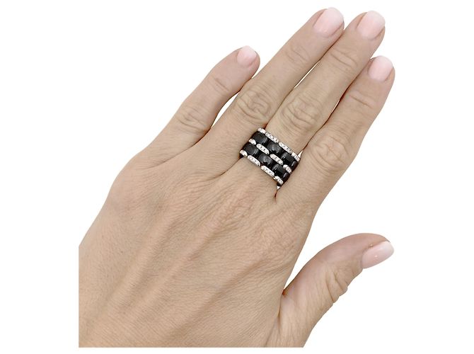 Anello Chanel, "Ultra" in oro bianco, ceramica nera e diamanti. - vista 5