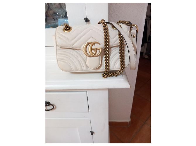 Borsa Gucci Marmont piccola in pelle trapuntata bianca Bianco - vista 2