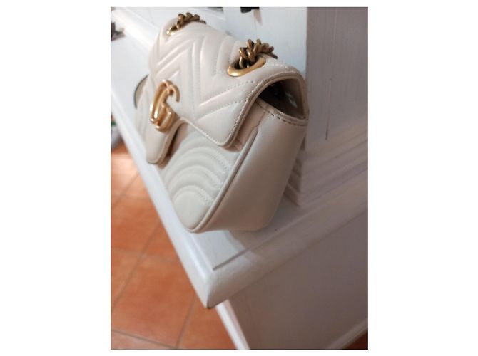 Borsa Gucci Marmont piccola in pelle trapuntata bianca Bianco - vista 6
