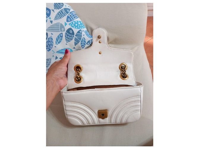 Borsa Gucci Marmont piccola in pelle trapuntata bianca Bianco - vista 8