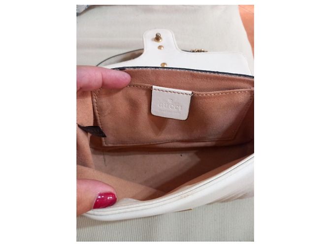 Borsa Gucci Marmont piccola in pelle trapuntata bianca Bianco - vista 9