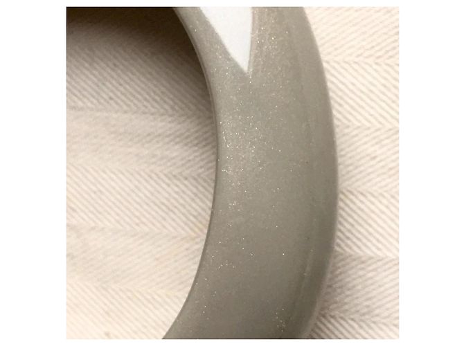 Autre Marque Bracciale a cerchio in resina taupe con glitter Iris Apfel x Le Bon Marché Rive Gauche Grigio - vista 6