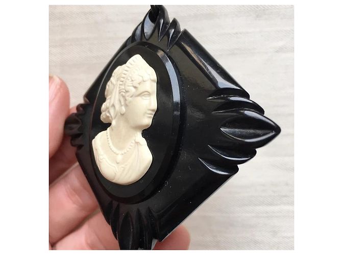 Vintage Bakelit-Cameo-Anhänger Schwarz & Weiß - Ansicht 3