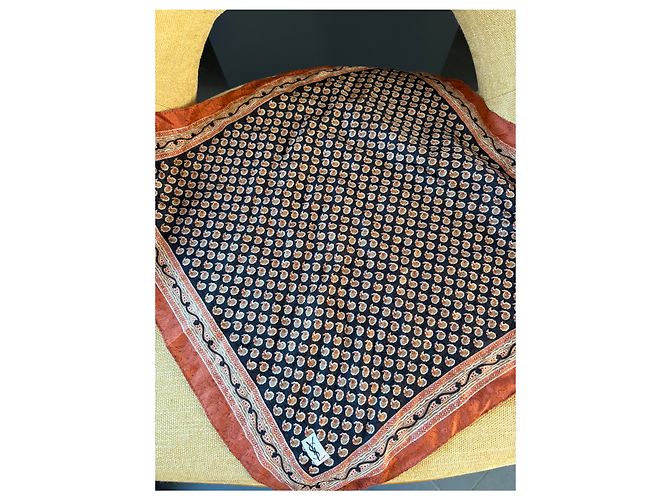 Accessorio Yves Saint Laurent per Donna in Ottime condizioni - vista 2