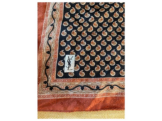 Accessorio Yves Saint Laurent per Donna in Ottime condizioni - vista 3