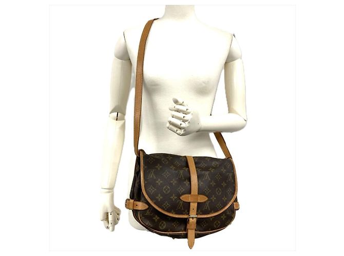 Borsa a Spalla Louis Vuitton Saumur 30 Marrone Monogramma - vista 10