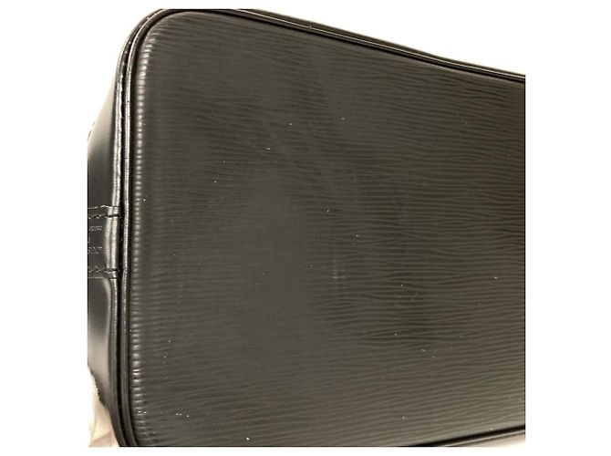 Bolso Louis Vuitton Alma Negro - vista 8