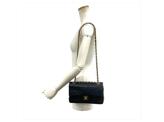 Borsa a tracolla Chanel Matelassé 23 Nero - vista 10