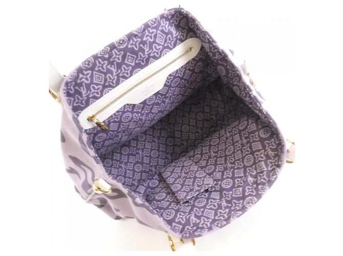 Borsa Louis Vuitton Taïcienne PM Porpora - vista 9