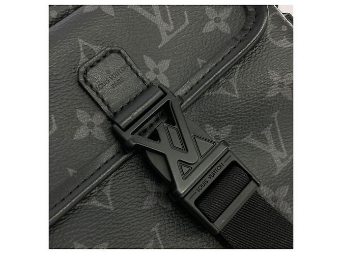 Borsa Messenger Louis Vuitton Monogram Eclipse Getaway Nero - vista 5