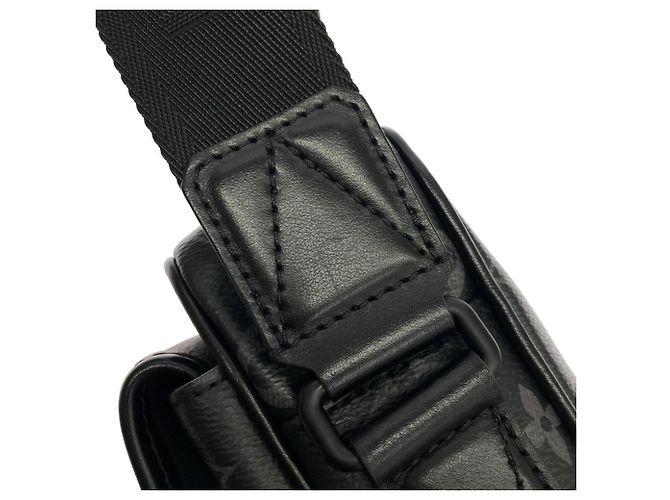 Borsa Messenger Louis Vuitton Monogram Eclipse Getaway Nero - vista 7