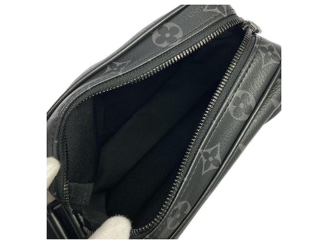 Borsa Messenger Louis Vuitton Monogram Eclipse Getaway Nero - vista 9