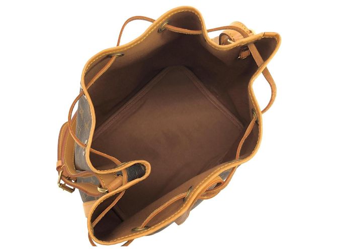 Noe Borsa a tracolla Louis Vuitton Monogram Petit Noé Marrone - vista 6