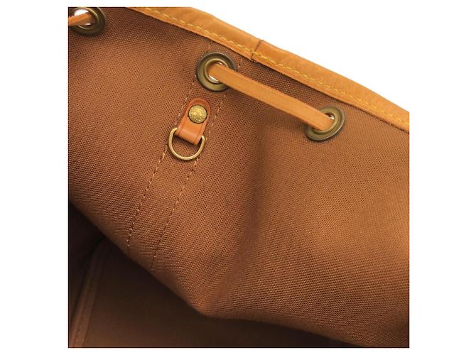 Noe Borsa a tracolla Louis Vuitton Monogram Petit Noé Marrone - vista 8