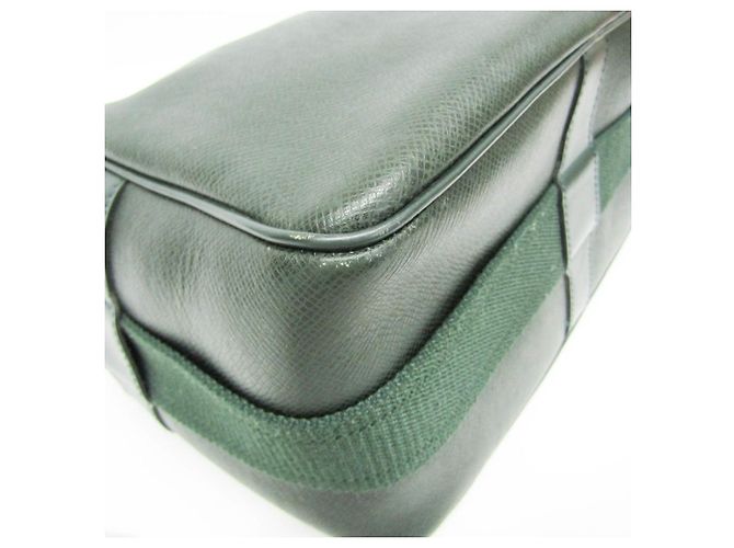 Borsa a tracolla da uomo Louis Vuitton Taiga Reporter PM - vista 6