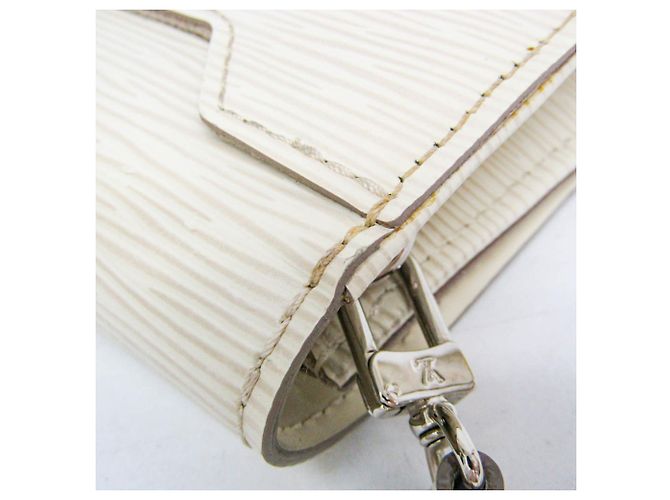 Borsa a tracolla Louis Vuitton Epi Pochette Sevigne Bianco sporco - vista 7