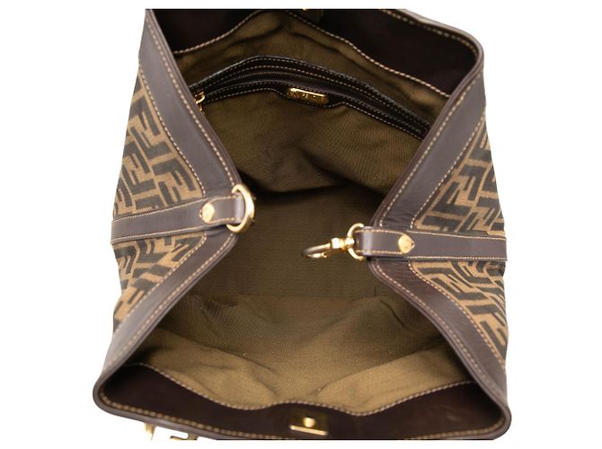 Fendi Tote aus braunem Zucca-Canvas - Ansicht 4