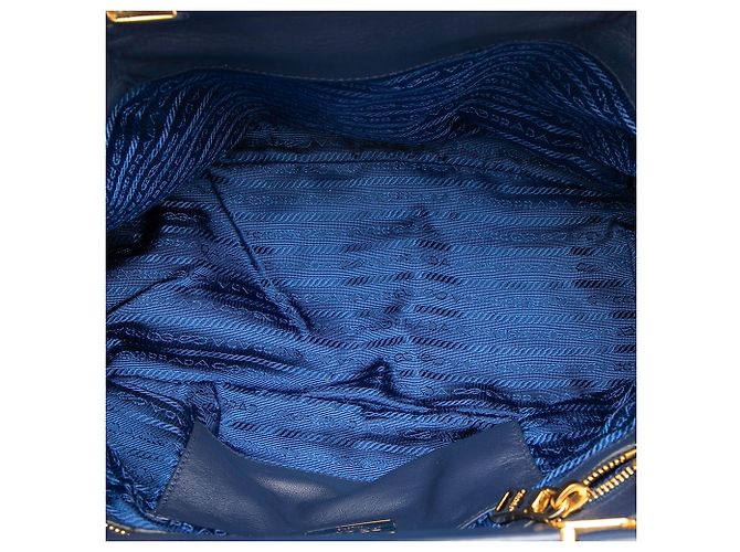 Borsa a tracolla Prada Blue Tessuto Gaufre con struttura - vista 4
