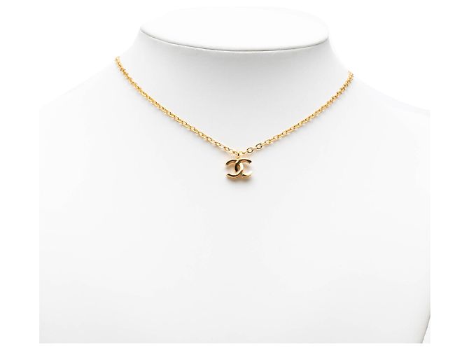 Collana con pendente Chanel Gold CC placcato oro D'oro - vista 5
