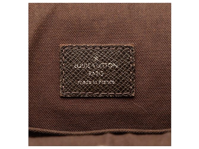 Louis Vuitton Marrone Taiga Andrei Marrone scuro - vista 5