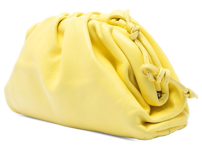 Bottega Veneta Borsa a tracolla The Mini Pouch in agnello giallo - vista 2