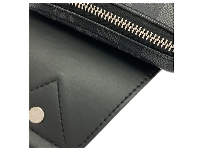 Borsa a tracolla Louis Vuitton Damier Graphite Avenue Damier ebene - vista 5