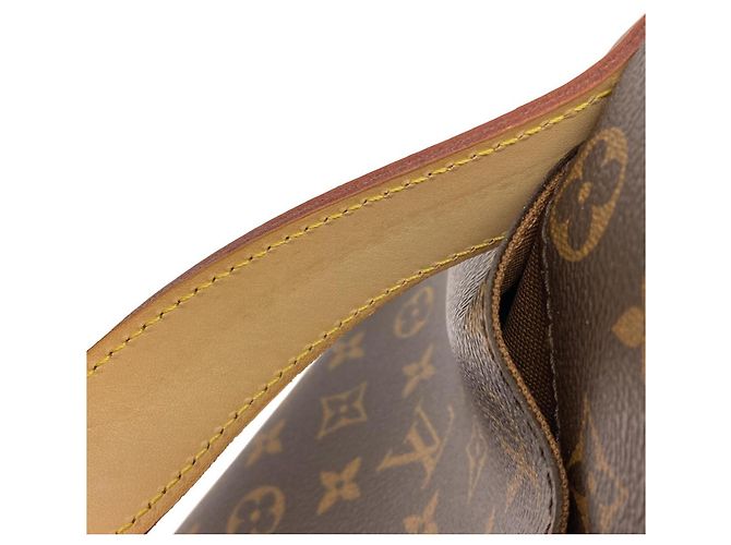 Borsa a Spalla Louis Vuitton Monogram Abbesses M45257 Marrone - vista 7