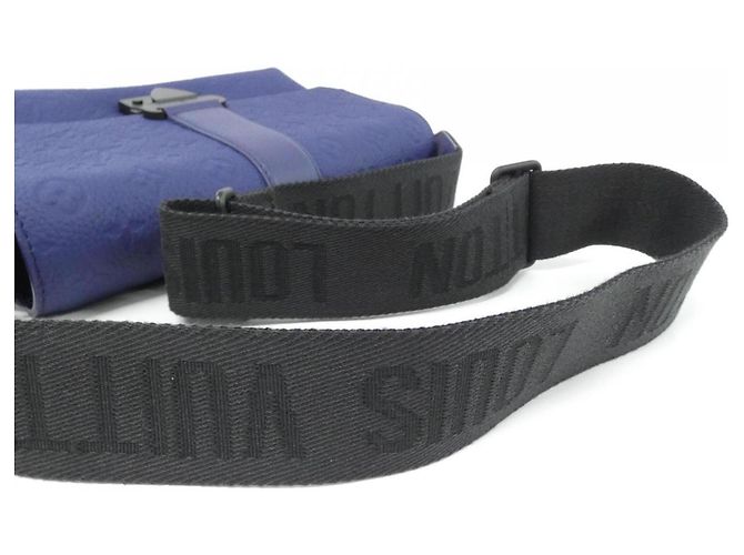 Borsa Messenger Louis Vuitton Taurillon Monogram S Cape Blu - vista 9