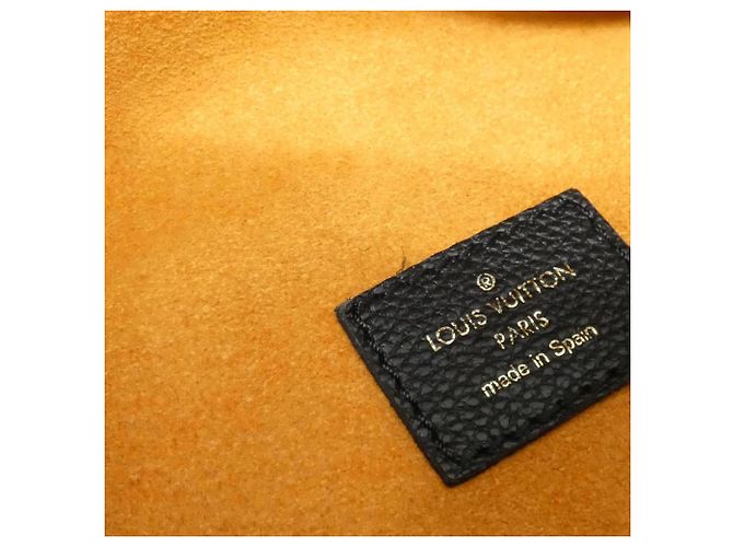 Louis Vuitton Monogram Empreinte Bumbag M44812 Nero - vista 7