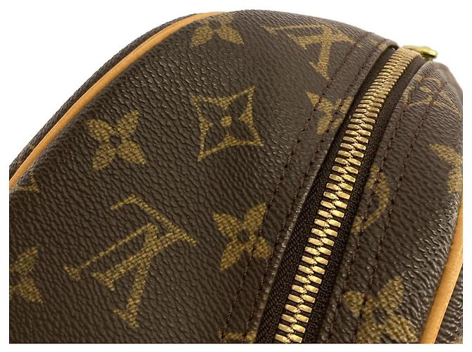Bolsa Louis Vuitton Monogram Excursion Marrom - vista 4