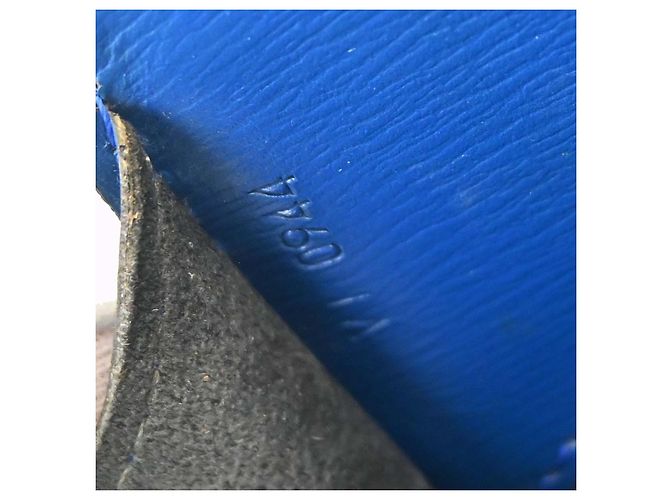 Louis Vuitton Cluny Epi MM Blu - vista 5