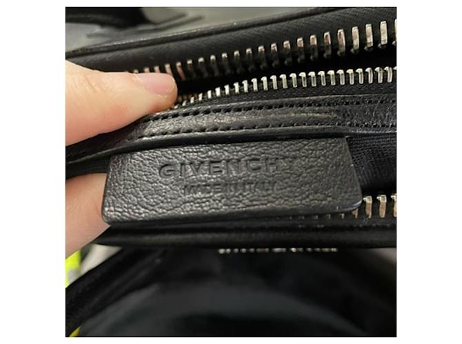Borsa Antigona Medium in pelle nera Givenchy Nero - vista 8