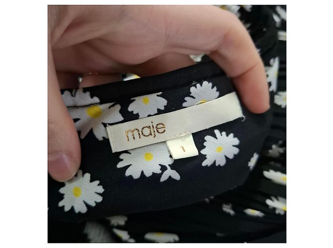 Maje Rockiz Mini-Kleid aus plissiertem Crêpe mit Margeriten-Print, Schwarz, Polyester - Ansicht 3
