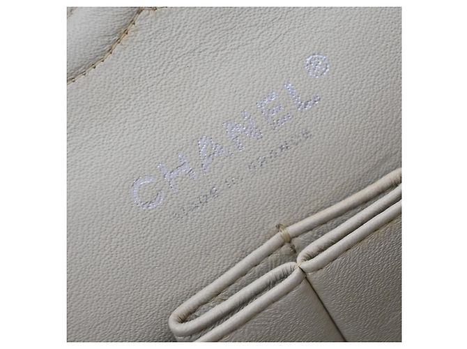 Chanel Vintage Classic Double Flap Matelassé Caviar Medium Bianco - vista 5