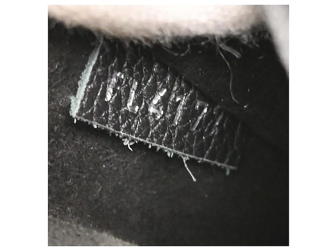 Louis Vuitton Mylockme Studded Leather BB Nero - vista 5