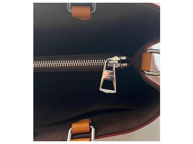 Louis Vuitton Marelle Tote MM M59953 pelle Epi Camel Cammello - vista 10